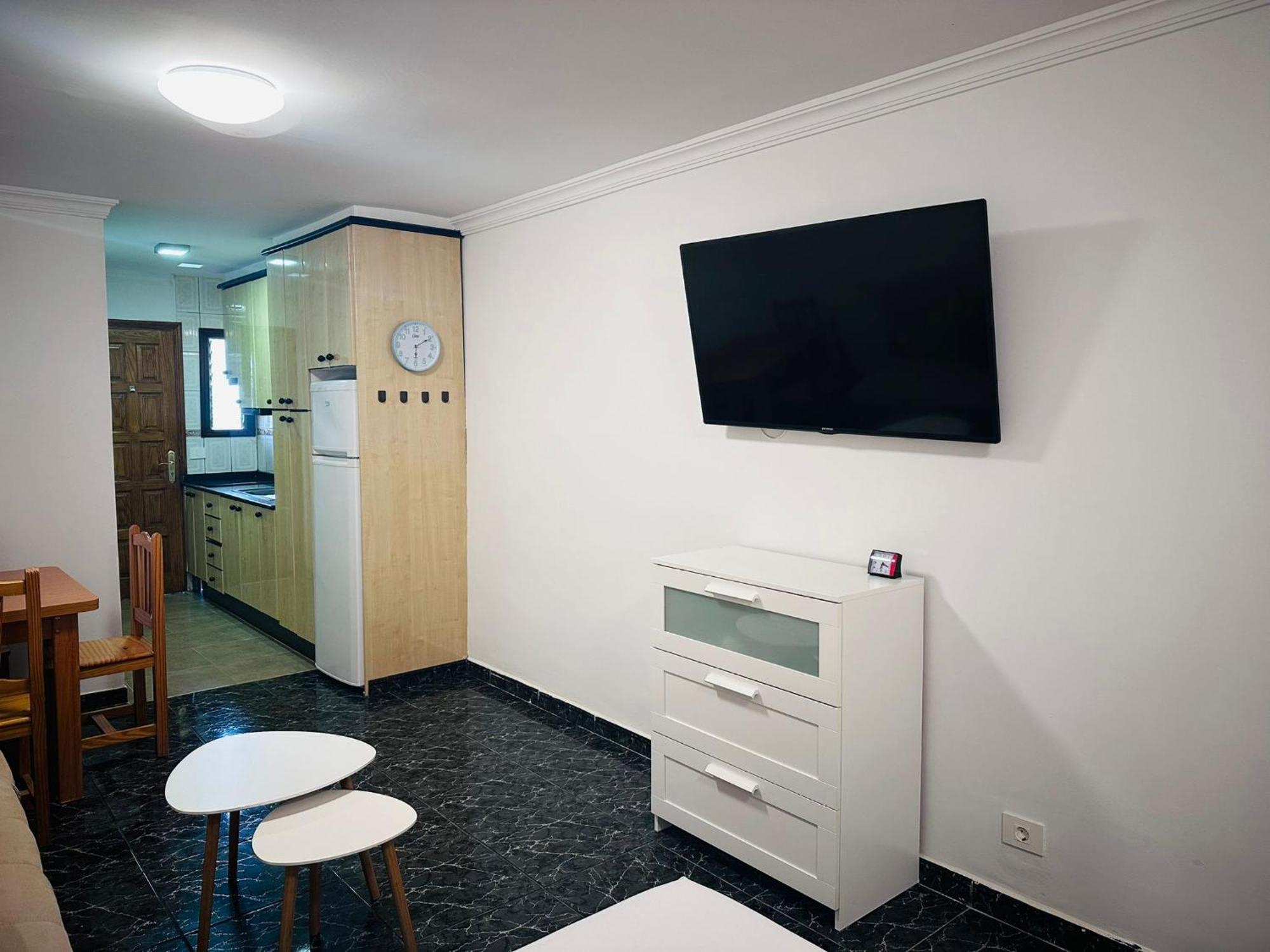 Cozy 2-Bed & Sofa-Bed Studio In Los Cristianos Exteriör bild